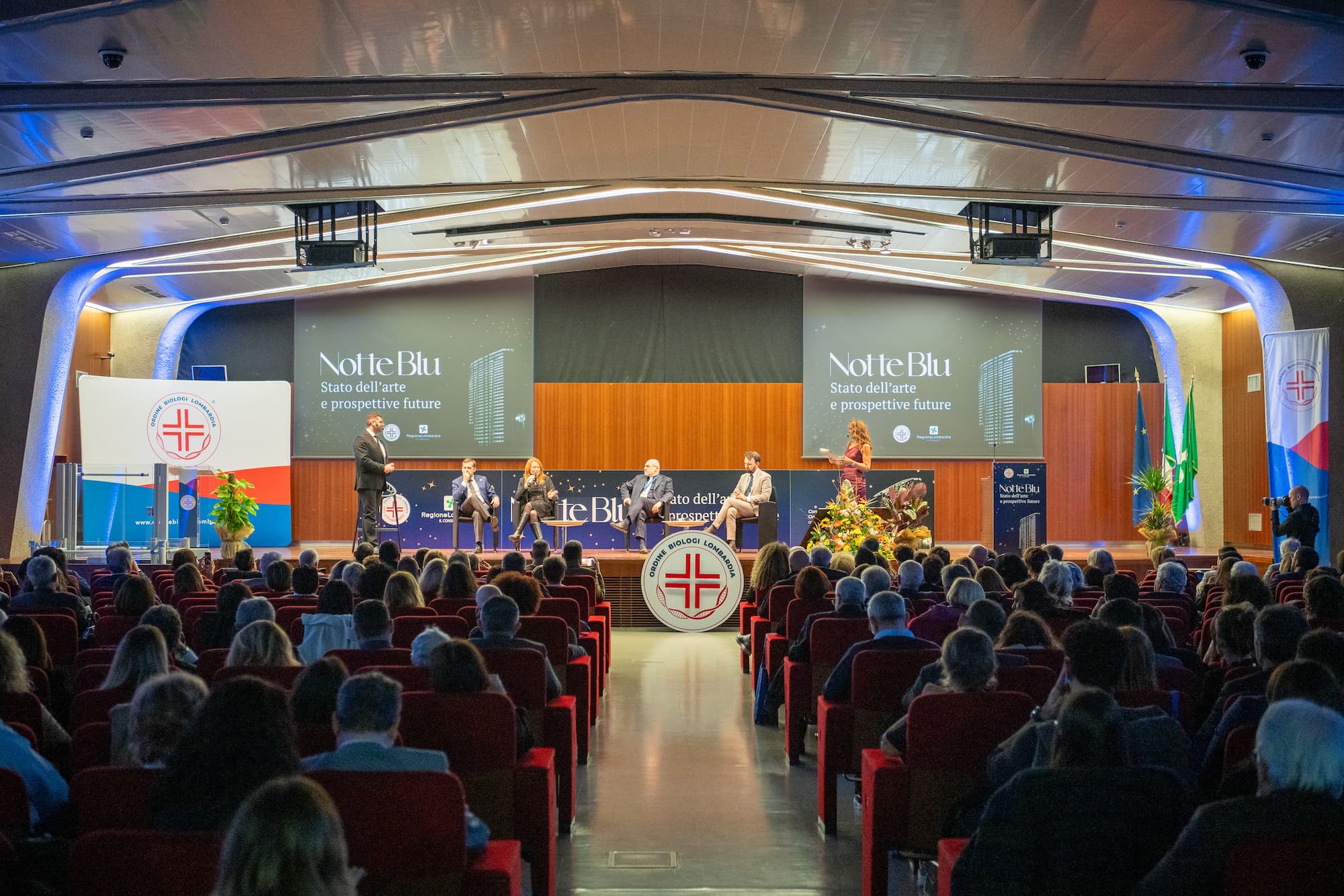 UN SUCCESSO STRAORDINARIO PER LA “NOTTE BLU” DEI BIOLOGI: LA RICERCA AL CENTRO DEL DIBATTITO